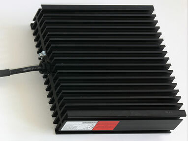 Vertical-mounting heaters for hazardous area applications