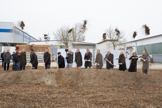 Groundbreaking Ceremony of the Technologie-Campus Neustadt a. d. Donau (Bild: INTERTEC-Hess GmbH)
